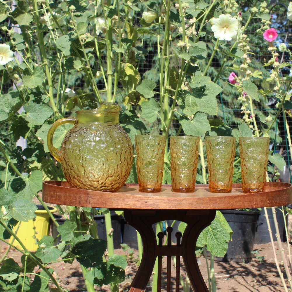 Vintage Crinkled Amber Large Glass Round Pitcher with Spout w/4 matching glasses